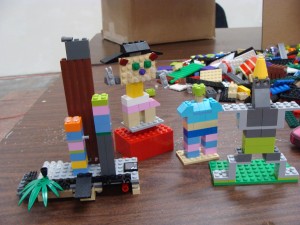 It's a LEGO Brick People Party!